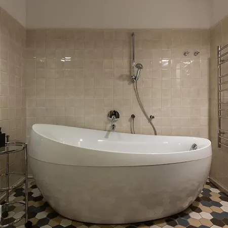 Classic 1-bedroom In Old Town Apartmán