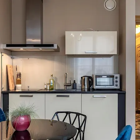 Daire Classic 1-bedroom In Old Town